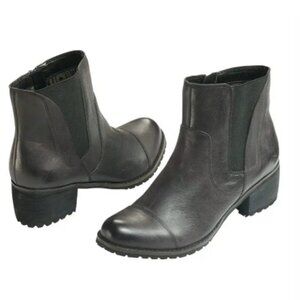 EUC Aetrex Black Leather Cap Toe Autumn Pull On Heeled Ankle Boot